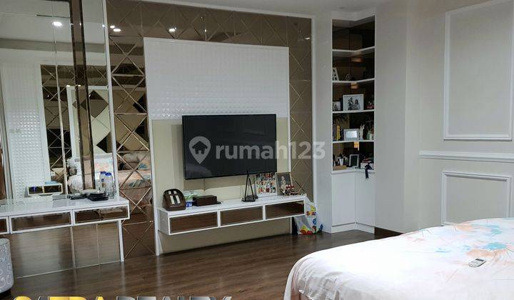 Rumah Tomang 2 Lantai, Baru Renovasi Interior, Pencahayaan Bagus 2