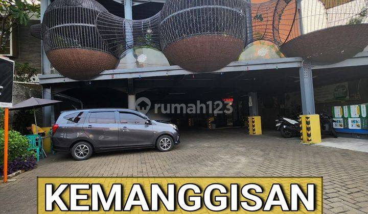 bangunan multiusaha include restoran, coworking space dan functional room 1