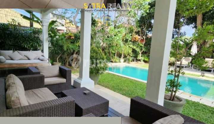 villa bali with 4 bedrooms, near of beach and café