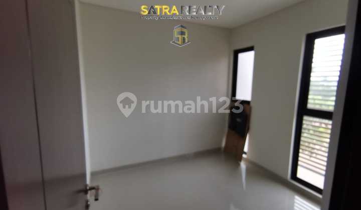 RUMAH METLAND NORTHBEND Siap huni, bagus, bersih RUMAH METLAND NORTHBEND Siap huni, bagus, bersih