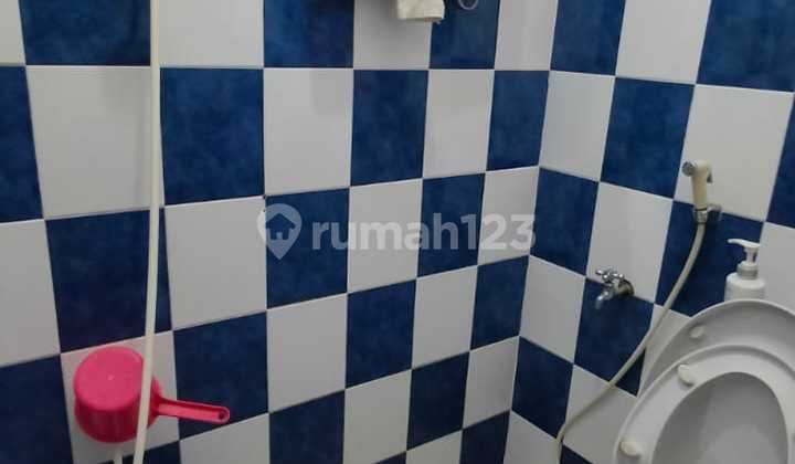 Perumnas Klender Jl. Malaka Malakasari Duren Sawit Jakarta Dp 2