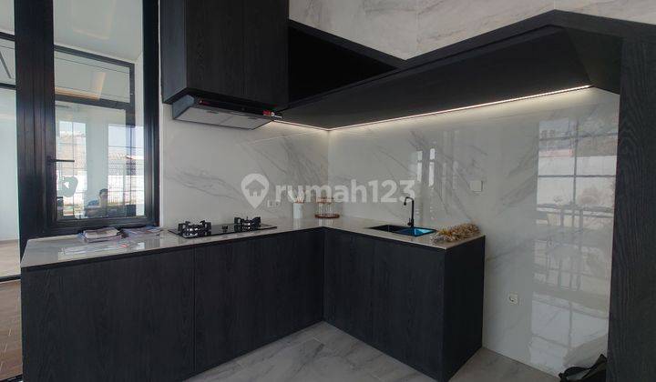 Rumah Exclusive 2 Lantai Siap Huni di Jakarta Barat Cluster Casa Varya 2