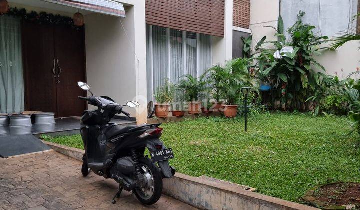 DIJUAL Rumah Mewah 2 Lantai Siap Huni Semi Furnish di Pondok Indah 2