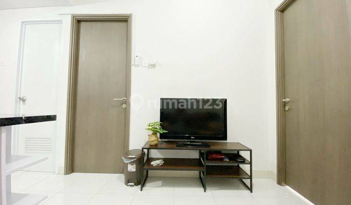 Dijual Murah Apartement 2 BR Siap Huni View Pool di Emerald Bintaro 2