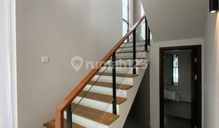 Rumah Mewah di Kawasan Premium PIK Brezza at Pantai Mutiara 2