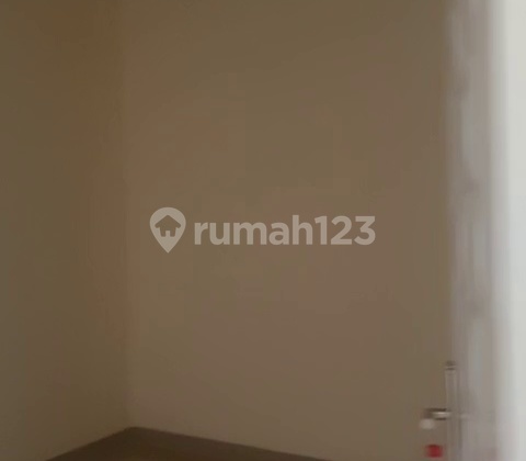 For Sale Renovated House in Nusaloka BSD with down payment 2