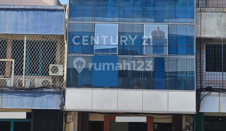 Ruko 4 Lantai Semi Furnished Di Gading Kirana, Kelapa Gading