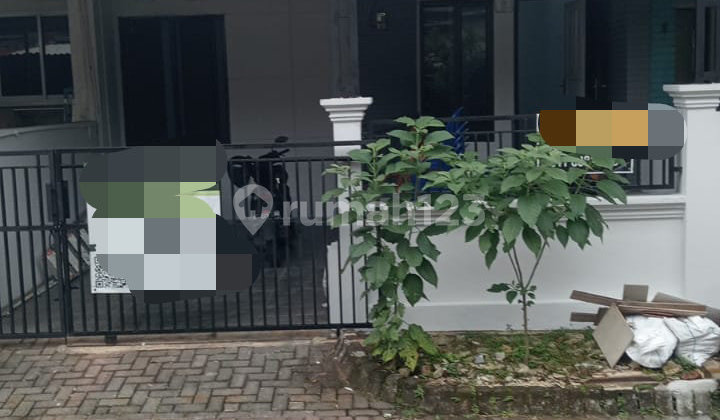 1½ Story Renovated House Ready to Occupy in Erfina Kencana Pakan Sari