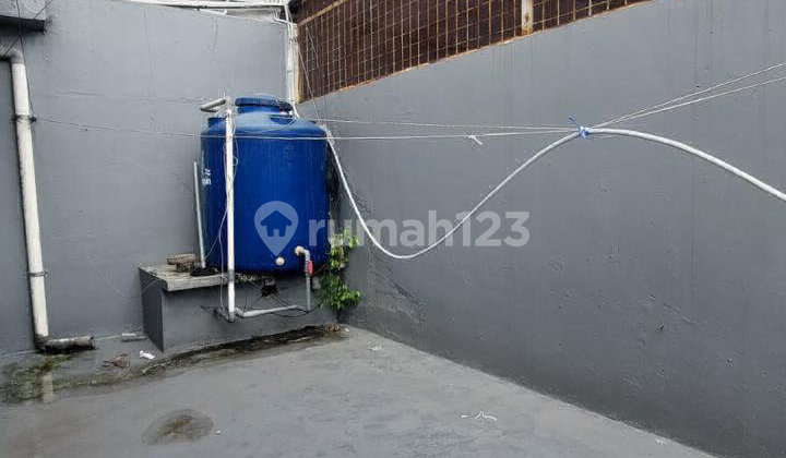 For Rent: 4.5-Story Shop House Thamrin Location Suitable for Office. 2