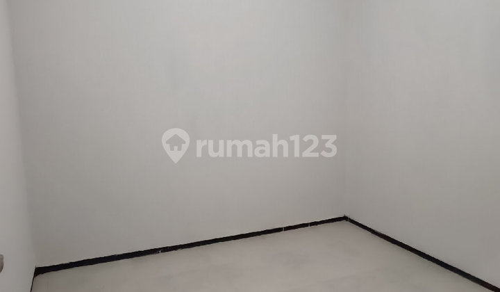 Rumah 1½ Lantai Siap Huni Dalam Cluster di Cibinong 2