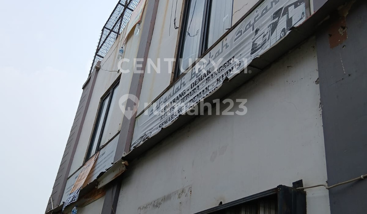 Commercial Building Shop House Near Kalimalang Road Toll Gate Entrance in Cibitung