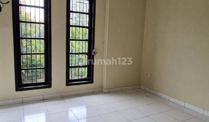 Rumah Bagus Cozy Rapi Siap Huni Dekat Taman 2