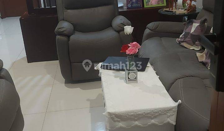 Rumah Cozy Bagus Siap Huni Furnished Hook Dekat Starbucks 2