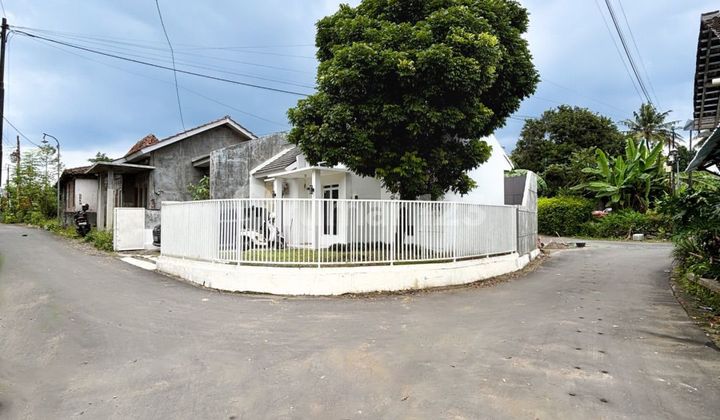 Rumah di Sleman SHM Siap Huni Dekat Kampus Upn Uii Ykpn