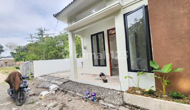 RUMAH DI BANGUNJIWO KASIHAN YOGYAKARTA DEKAT KAMPUS UAD UMY 