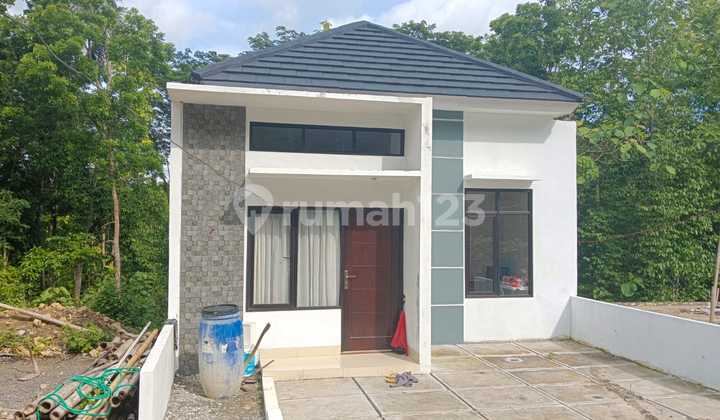 Affordable House in Yogyakarta Near Sekolah Kesatuan Bangsa 2