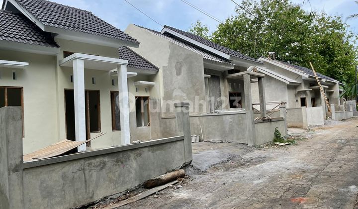 RUMAH SHM DI SLEMAN DEKAT PASAR GODEAN UNIT TERBATAS RUMAH SHM DI SLEMAN DEKAT PASAR GODEAN UNIT TERBATAS