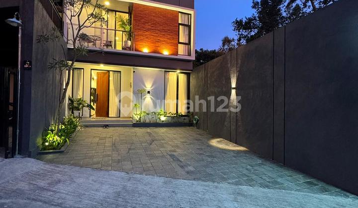 RUMAH SIAP HUNI FURNISHED DI MAGUWOHARJO YOGYA 2