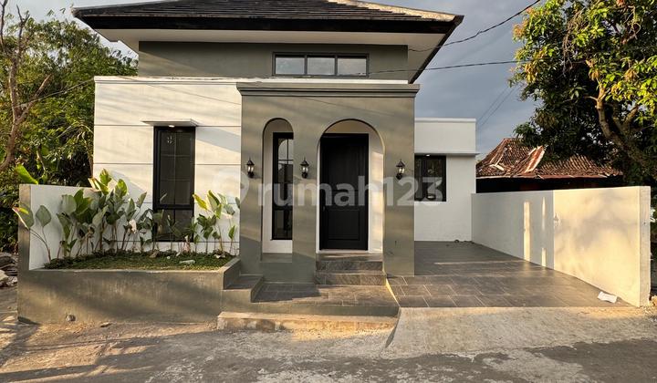 AFFORDABLE READY-TO-OCCUPY HOUSE NEAR UII UGM UPN MALL JCM CAMPUS