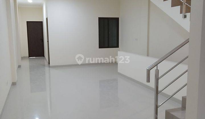 Ruko Gandeng Brand New Siap Huni Strategis 5