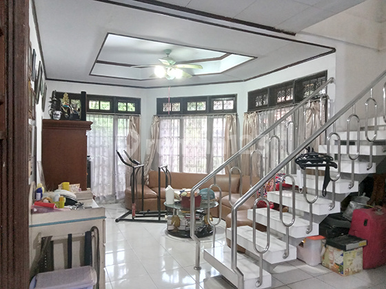 Dijual Rumah Hoek Strategis di Cawang Kapling
