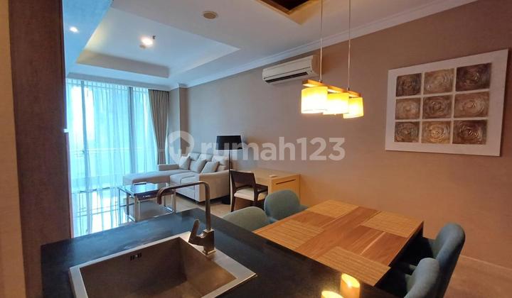 ruang keluarga disewa apartemen residence 8 senopati