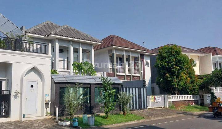 Rumah Terawat di jalan Boulevard Utama Kota Wisata 2