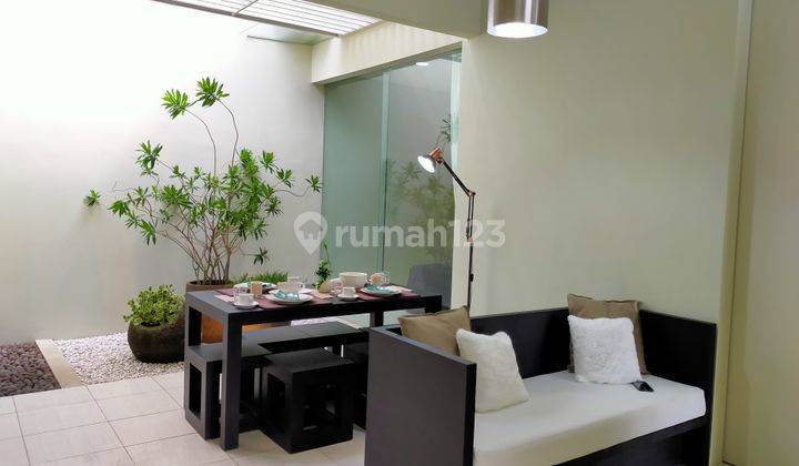 Rumah cozy di Metland Puri 
