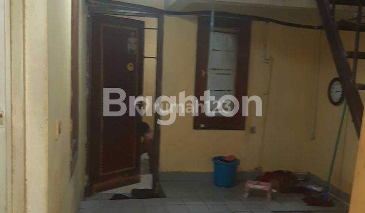 RUMAH TUA UNTUK KOST, TANJUNG DUREN, JAKARTA BARAT 1