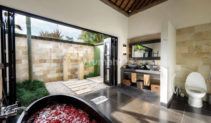 Villa With Stunning Surrounding Rice Field Views In Tegalalang. 2