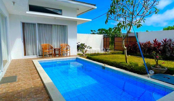 Hunian Villa Modern Dengan Kolam Renang di Kutuh 1