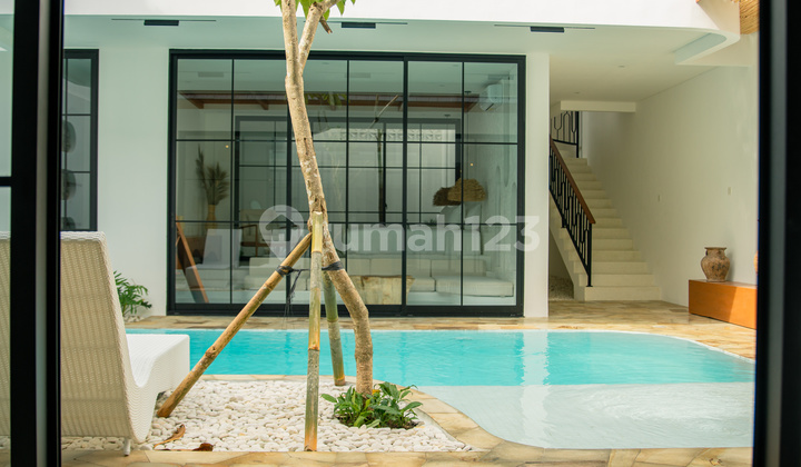 Brand-New Luxury 3-Bedroom Villas, Ungasan, Badung.
