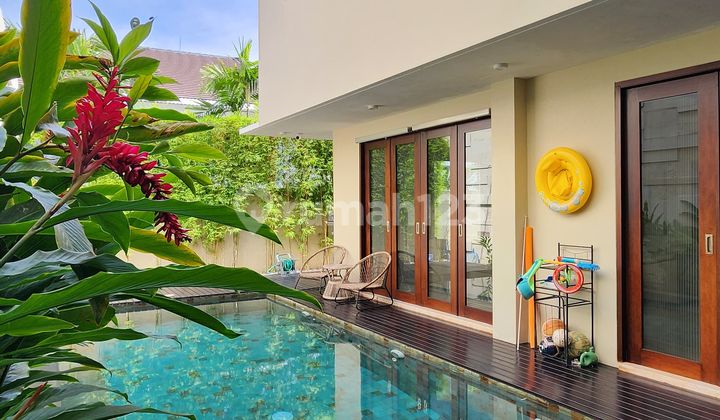 Villa Mewah di Lokasi Strategis Kuta dengan Pemandangan Hutan Bakau