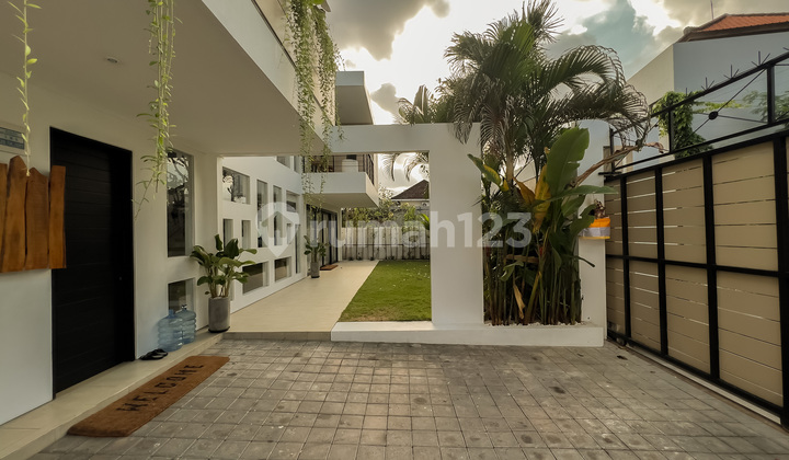 Vila 3 Kamar Tidur Terlengkap dan Siap Huni untuk Dijual di Legian, Bali dengan Potensi Penghasilan Vila 3 Kamar Tidur Terlengkap dan Siap Huni untuk Dijual di Legian, Bali dengan Potensi Penghasilan