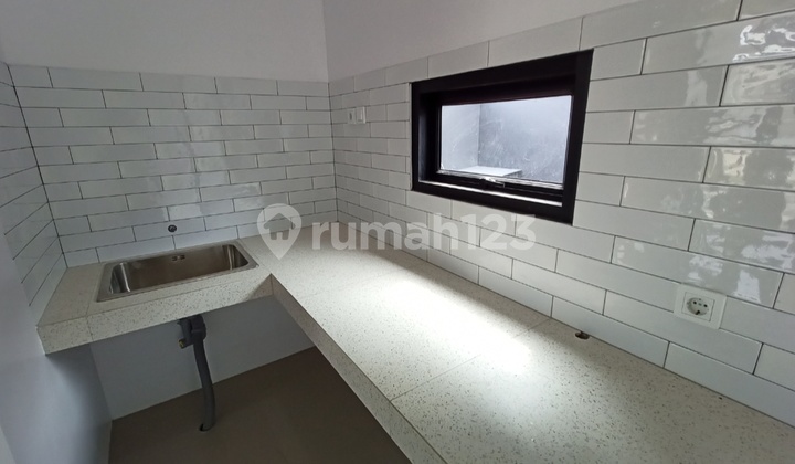 Rumah dalam cluster elit kota cibinong 2 Lantai SHM 6