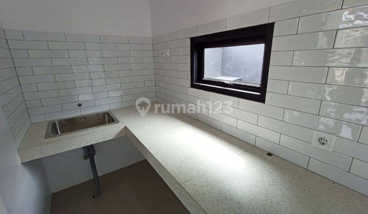 Rumah harga murah kota cibinong SHM 2 Lantai 6