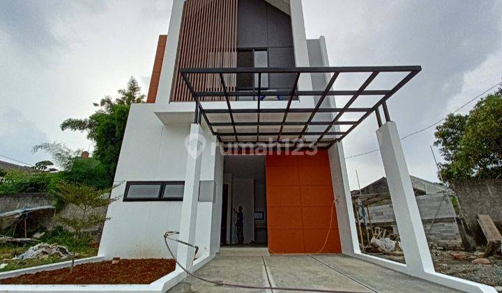 Rumah minimalis di kota cibinong 2 Lantai strategis 1
