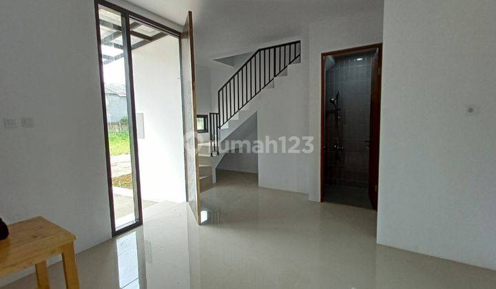 Jual rumah strategis 2 lantai harga murah cokta cibinong 2