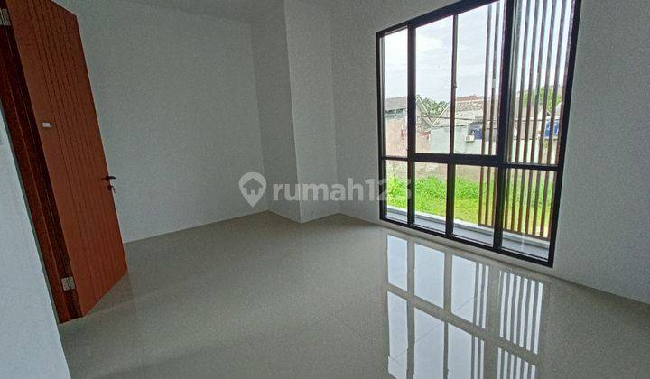 Rumah 2 lantai di pusat kota cibinong harga termurah SHM 8