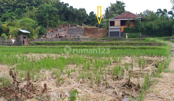 Berlokasi Unik di Tanah 650 Meter Untuk Vila Dengan Pemandangan, 1 Km Dari Laut