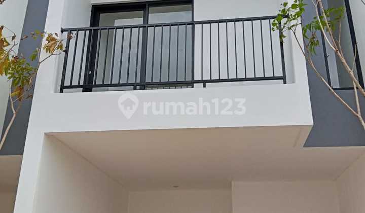 Rumah 2 Lantai Dp 0% 5 Menit Lrt Ciracas 2