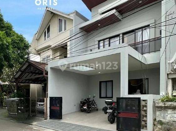 Rumah Baru Pondok Indah Furnished Modern Cantik Jalan Depan Lebar 1