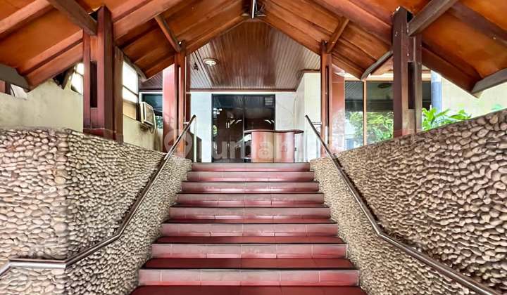 LAND MEASUREMENT HOUSE IN SENAYAN, IDEAL FOR BUSINESS NEAR PLAZA SENAYAN & SENAYAN GOLF LAND MEASUREMENT HOUSE IN SENAYAN, IDEAL FOR BUSINESS NEAR PLAZA SENAYAN & SENAYAN GOLF