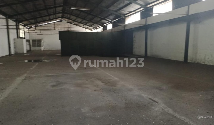 Warehouse &#43; 3 Shophouses Mainroad Soekarno Hatta Near Pasirkoja Toll