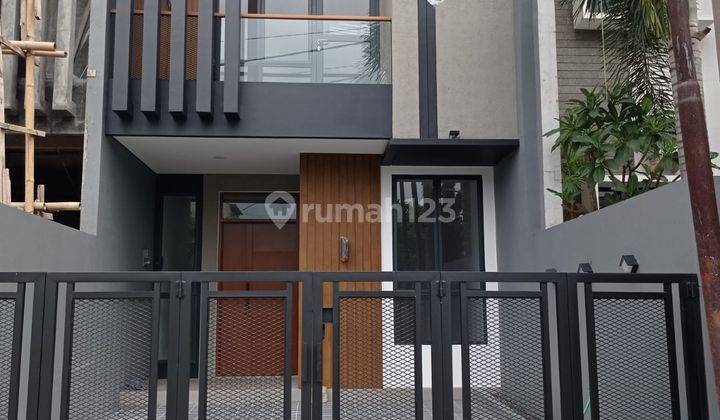 Rumah Setraduta Shm, 2 Lantai 1