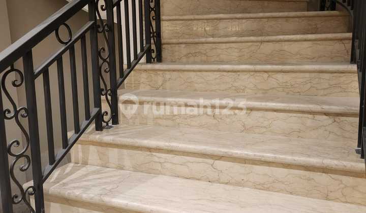 Luxury and Spacious New Business Space on Main Road Dago, 3 Floors