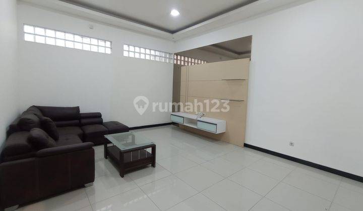 Jual Cepat...rumah Terawat 1.5 Lantai Thi Dekat Mainroad 2