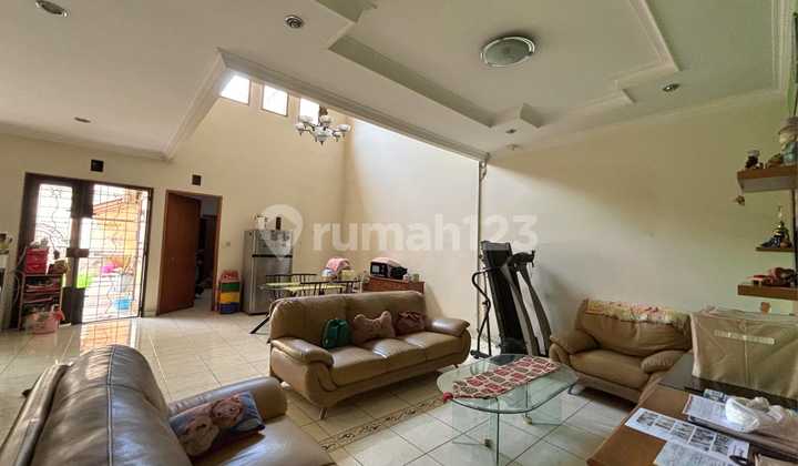 Rumah Semi Furnished  Mekar Wangi