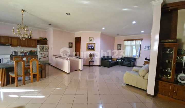 Rumah Parahyangan Permai Gegerkalong, Ada Kolam Renang Rumah Parahyangan Permai Gegerkalong, Ada Kolam Renang