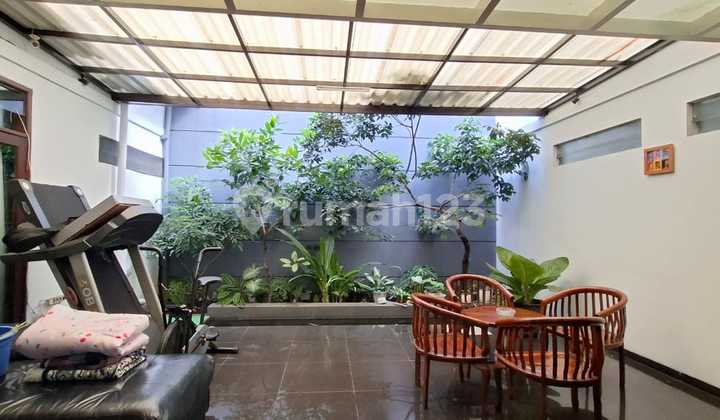 Rumah Furnished di Mekar Wangi, Parkiran Luas 2